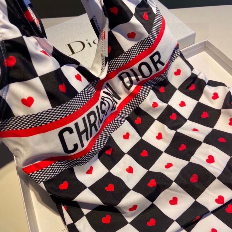 CHRISTIAN DIOR